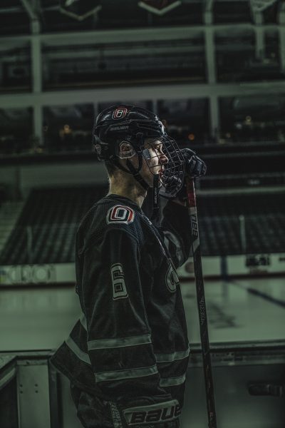Lukas Buchta in UNO hockey gear